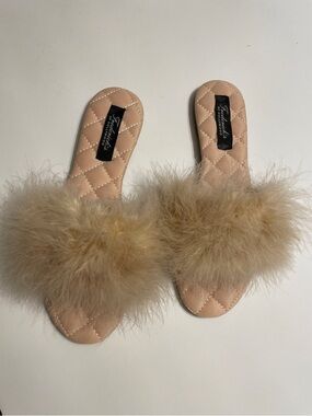 Frederick's of Hollywood Beige Feather Slide Sandals